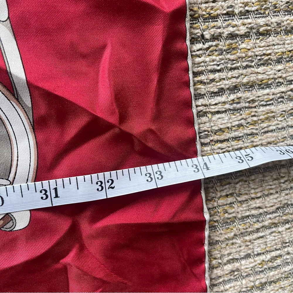 Gucci Silk Vintage Scarf - Picture 10 of 13